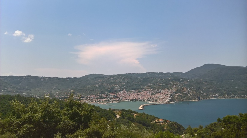 Pogled na grad Skopelos